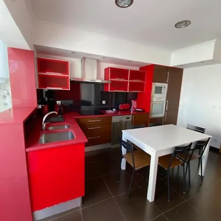 Апартаменты Swordfish Heart Of Town *